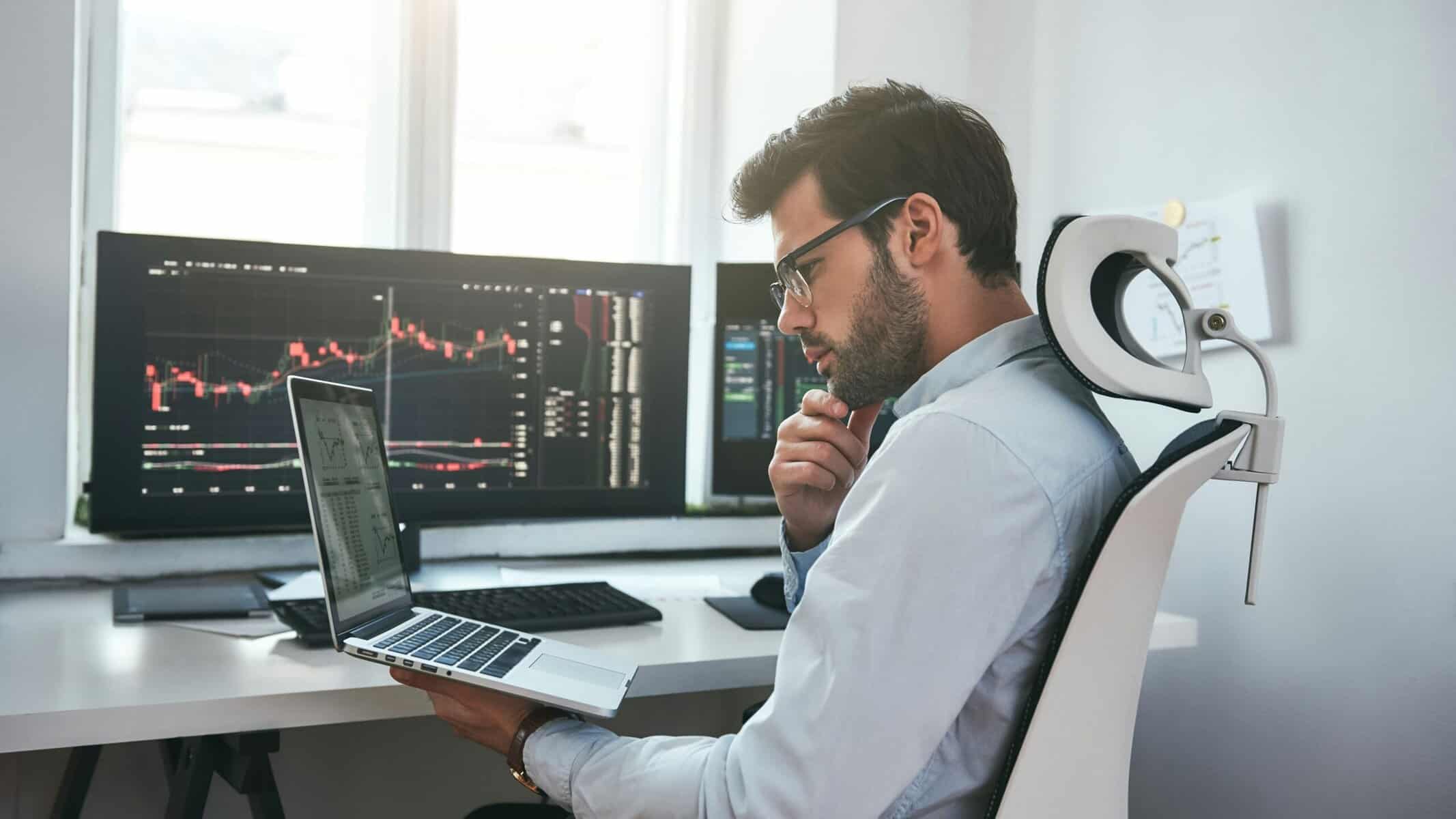 Real-Time vs. Batch Data Processing